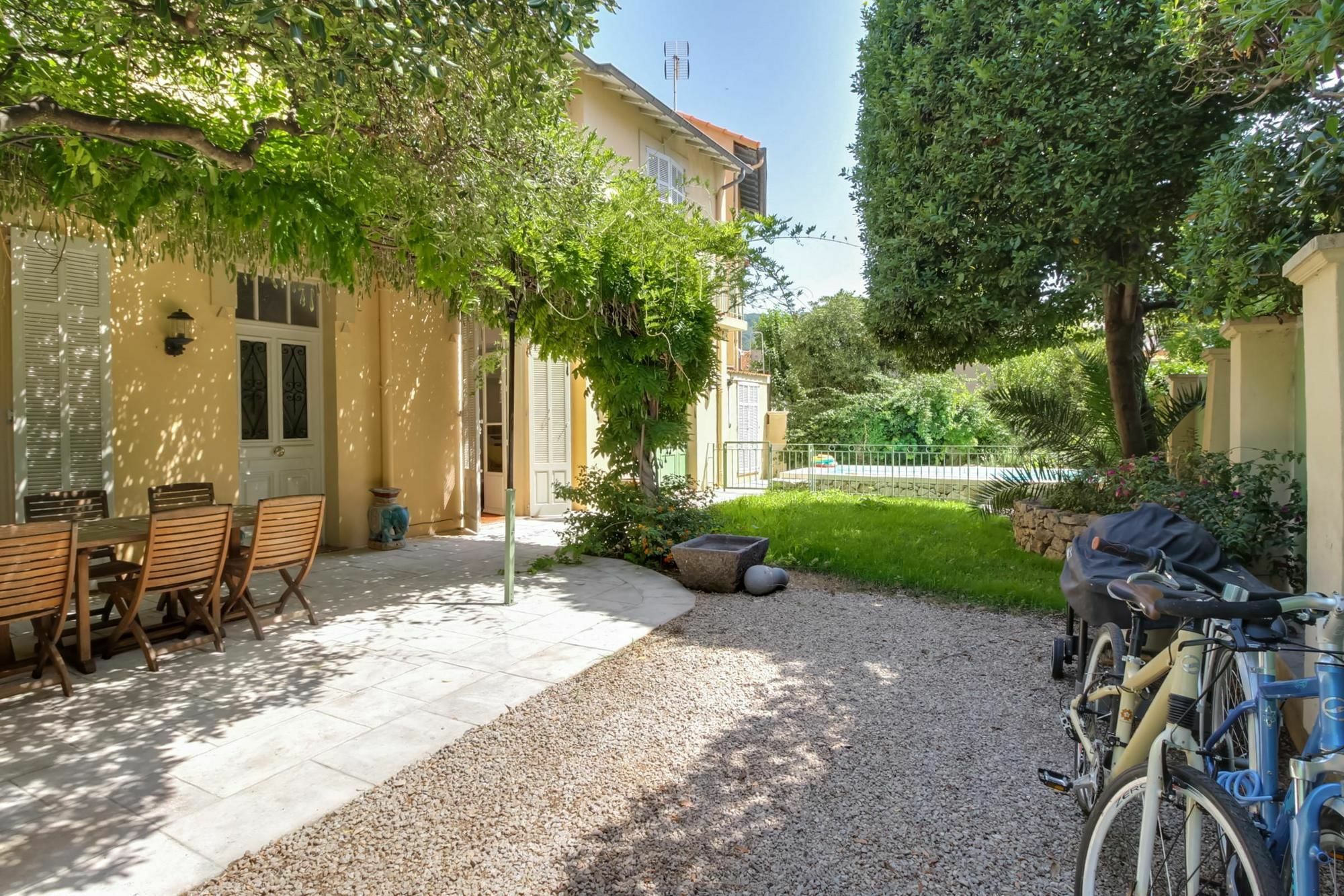 Imbert 5 * Cannes